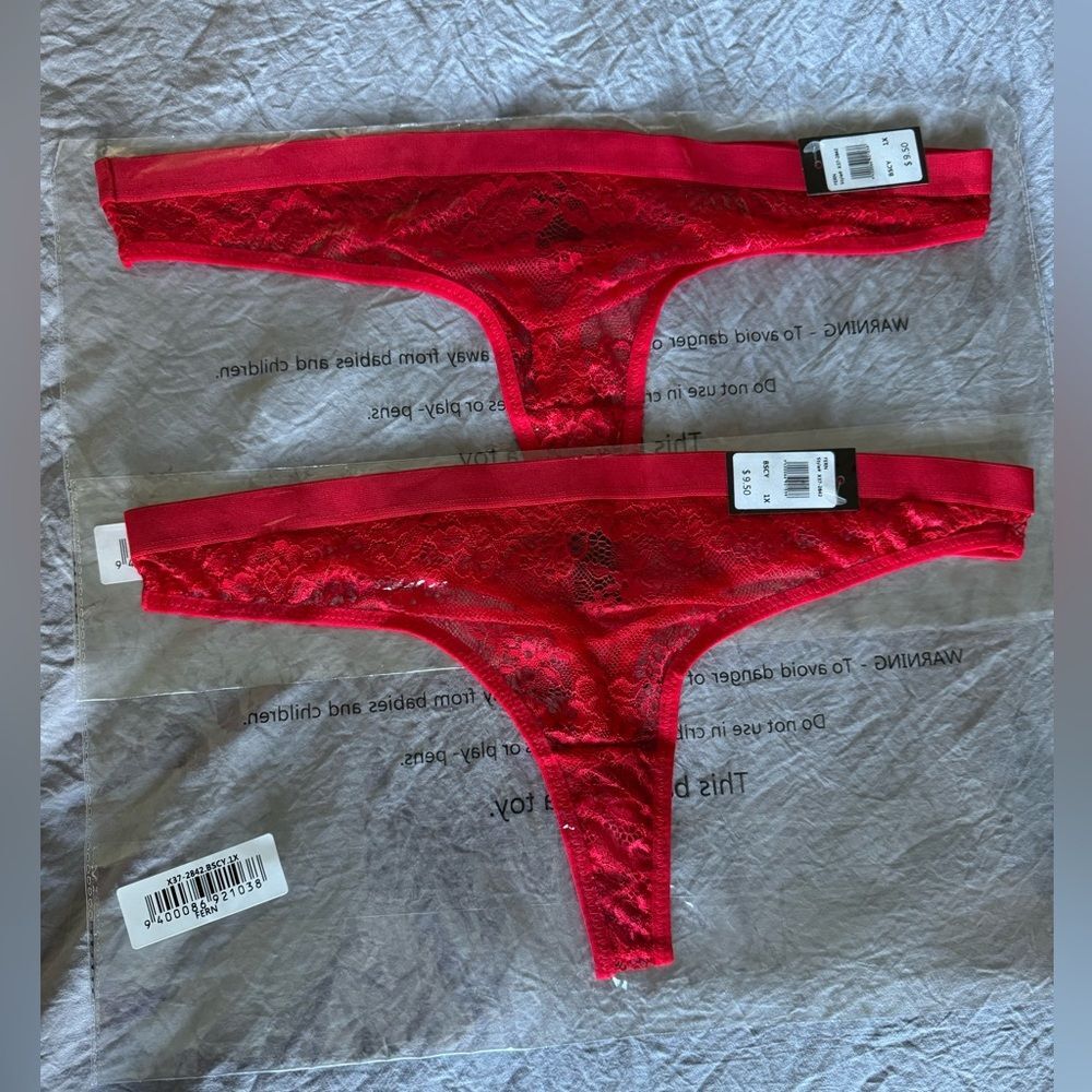 Frederick's of Hollywood * Lot of 2 * Fern Fishnet & LaceThong Size 1X in Cherry